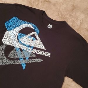 QUICKSILVER men's size XL graphic tee shirt